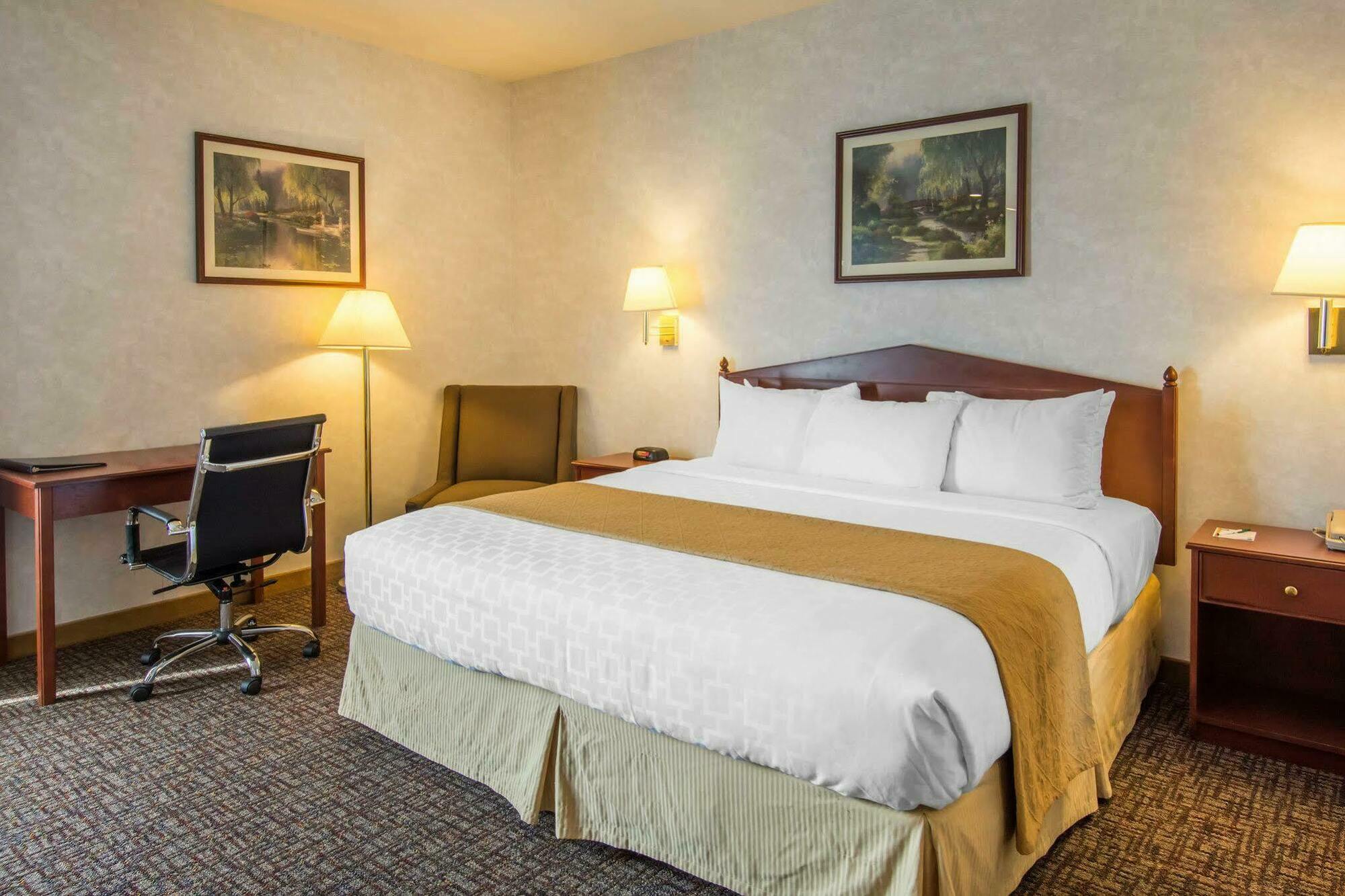 Quality Inn & Suites Of Liberty Lake Extérieur photo